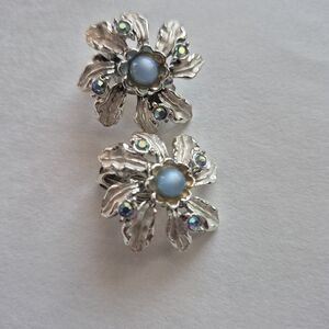 Silver blue Floral Earrings. Clip On Vintage